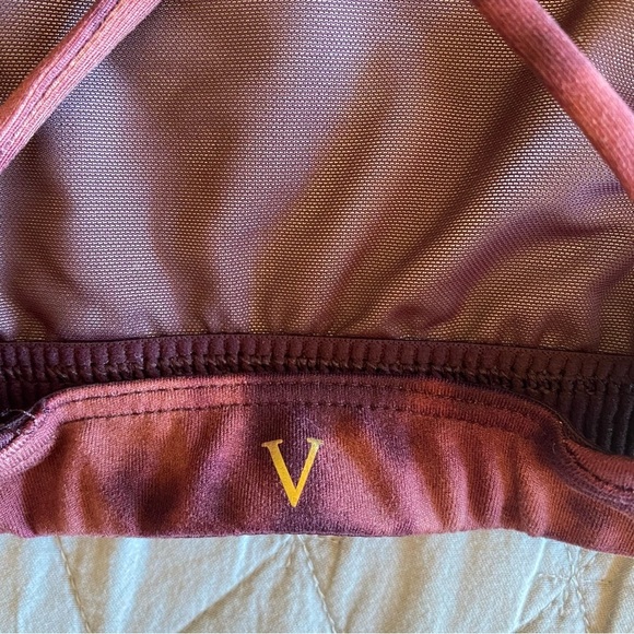 Victoriaβs Secret size. M Tie-dye sports bra - Picture 5 of 12